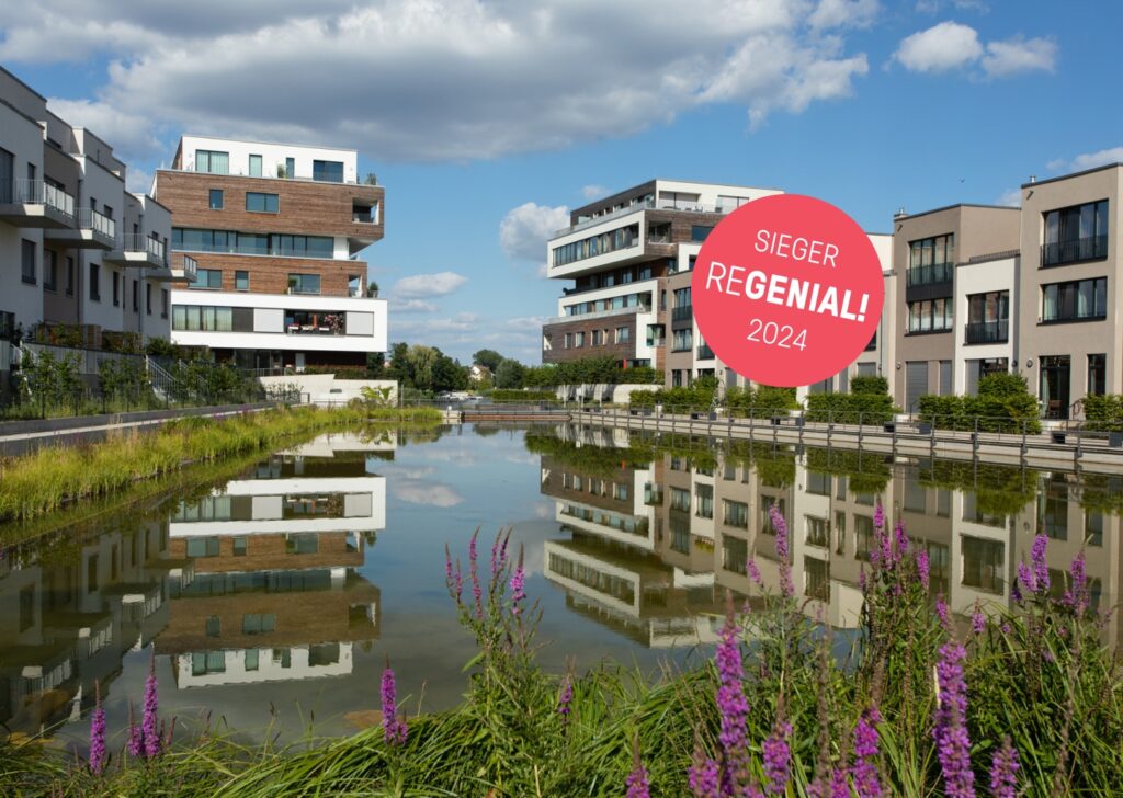 Wasserbecken im Quartier 52° Nord mit Sieger-Batch des Regenial Wettbewerbs
