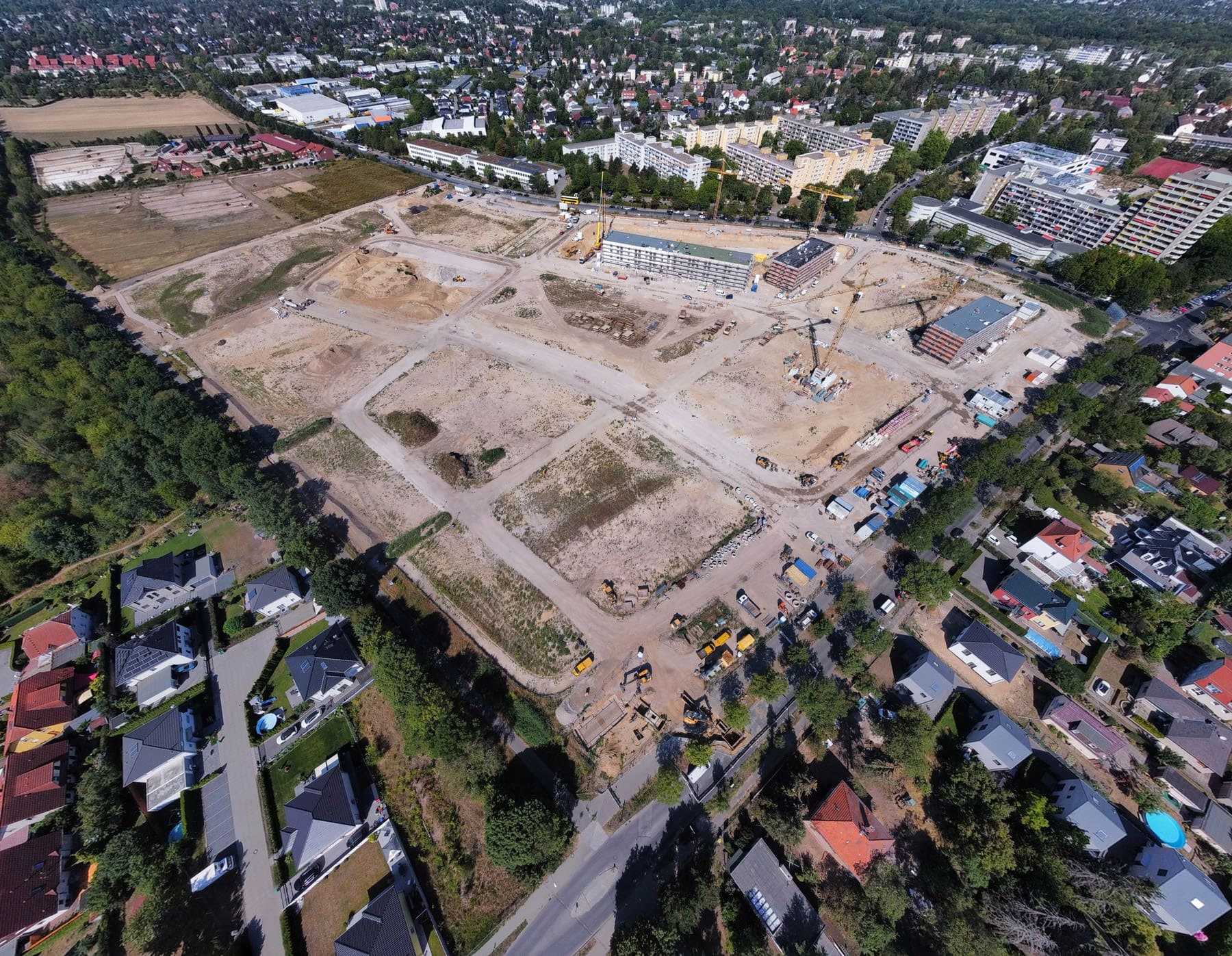 Luftbild vom Bau des neuen Quartiers Buckower Felder in Berlin-Neukölln