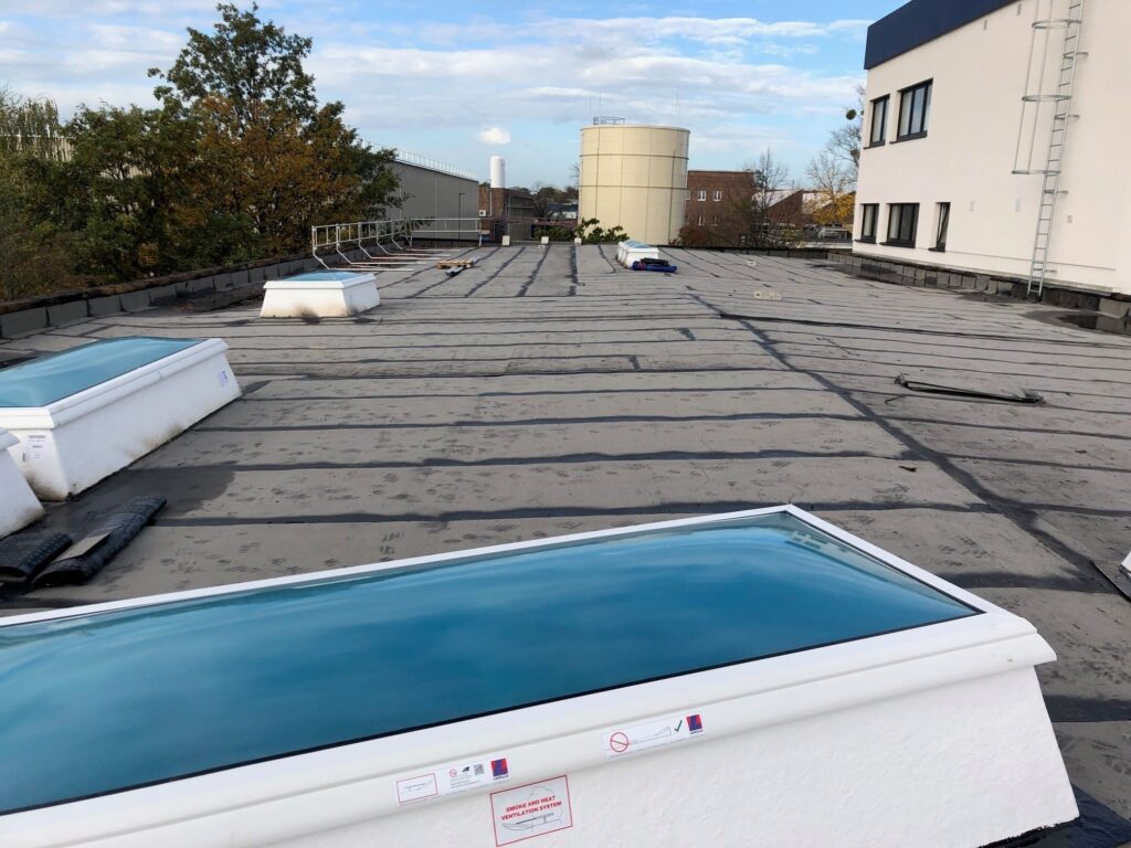 Altes Dach Hauptgebäude